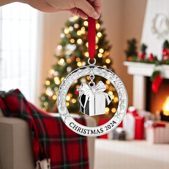 Christmas Silver 3" x 3" Wreath with Gift Box Pendant Engraved Tree Ornament - Picture 5 of 10
